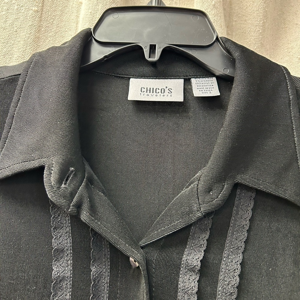 Chicos Traveler/ black button down top/ Size 3 - Picture 3 of 9